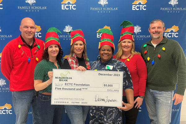 Magnolia Bank celebrates the holidays by giving back to community initiatives